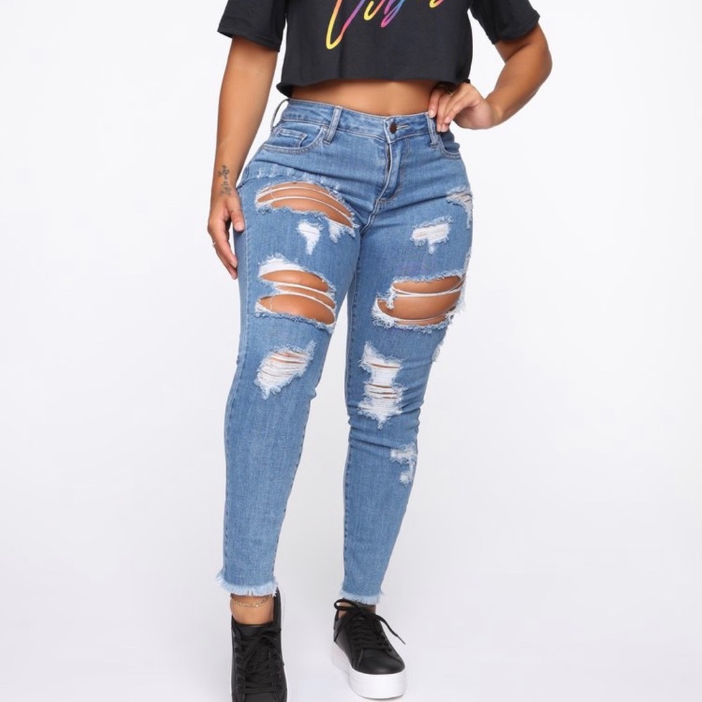 Fashion Nova “Claire Distressed Skinny Jeans”
